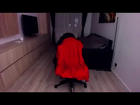 MarisMuscle online show from 6, 3, 2025