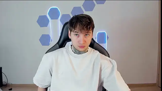 Chris Tyson online show from 3, 12, 2024