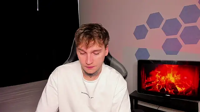 Chris Tyson online show from 4, 10, 2025