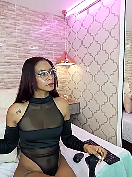 Snapshot of ZoeSmitth chatting on 1, 10, 2025 ZoeSmitth online show from 1, 10, 2025