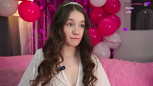 AmiLewis online show from 13, 3, 2025