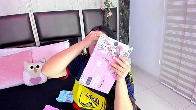 Miia Thompsonn online show from 5, 3, 2025