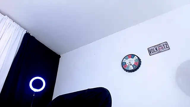 Antonywebb94 online show from 14, 4, 2026