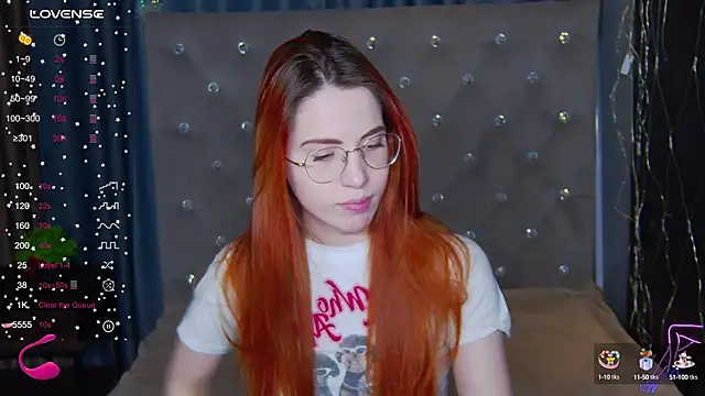 Snapshot of EmilyKents chatting on 12, 2, 2025 EmilyKents online show from 12, 2, 2025