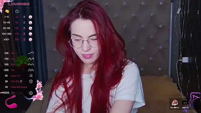 Snapshot of EmilyKents chatting on 27, 2, 2025 EmilyKents online show from 27, 2, 2025