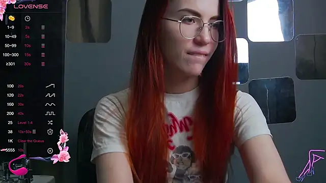 Snapshot of EmilyKents chatting on 11, 3, 2025 EmilyKents online show from 11, 3, 2025