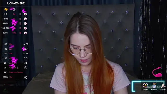 Snapshot of EmilyKents chatting on 9, 9, 2025 EmilyKents online show from 9, 9, 2025
