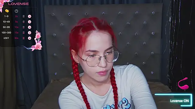 Snapshot of EmilyKents chatting on 23, 9, 2025 EmilyKents online show from 23, 9, 2025