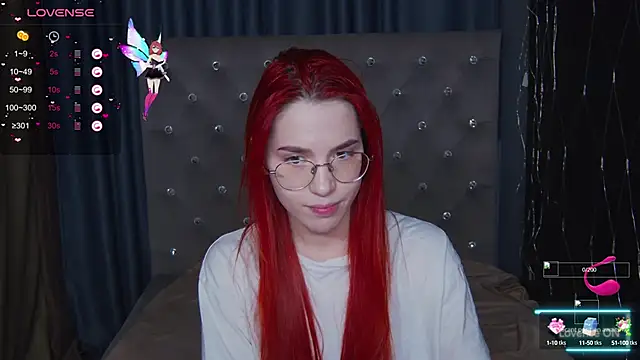 Snapshot of EmilyKents chatting on 14, 10, 2025 EmilyKents online show from 14, 10, 2025