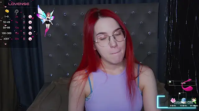 Snapshot of EmilyKents chatting on 15, 10, 2025 EmilyKents online show from 15, 10, 2025