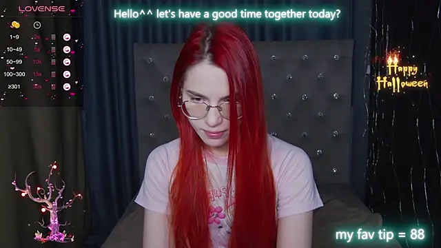 Snapshot of EmilyKents chatting on 18, 10, 2025 EmilyKents online show from 18, 10, 2025