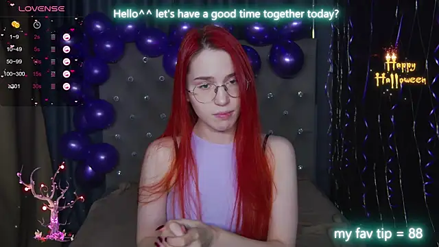 Snapshot of EmilyKents chatting on 21, 10, 2025 EmilyKents online show from 21, 10, 2025