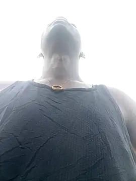 Snapshot of BigBrotherFreak chatting on 18, 12, 2025 BigBrotherFreak online show from 18, 12, 2025