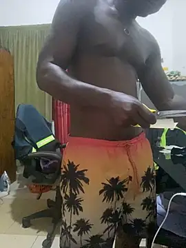 Snapshot of BigBrotherFreak chatting on 6, 4, 2026 BigBrotherFreak online show from 6, 4, 2026