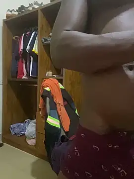 Snapshot of BigBrotherFreak chatting on 9, 4, 2026 BigBrotherFreak online show from 9, 4, 2026