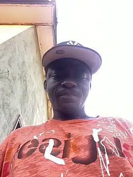 Snapshot of BigBrotherFreak chatting on 10, 4, 2026 BigBrotherFreak online show from 10, 4, 2026