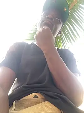 Snapshot of BigBrotherFreak chatting on 13, 4, 2026 BigBrotherFreak online show from 13, 4, 2026