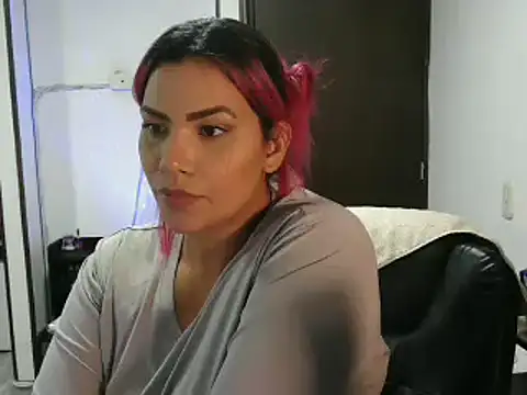 CarolinaRincon online show from 1, 3, 2025