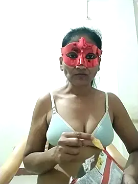 Snapshot of sunita6009 chatting on 2, 11, 2025 sunita6009 online show from 2, 11, 2025