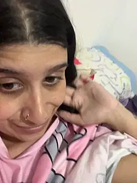 Snapshot of lylyacachonda chatting on 9, 7, 2026 lylyacachonda online show from 9, 7, 2026