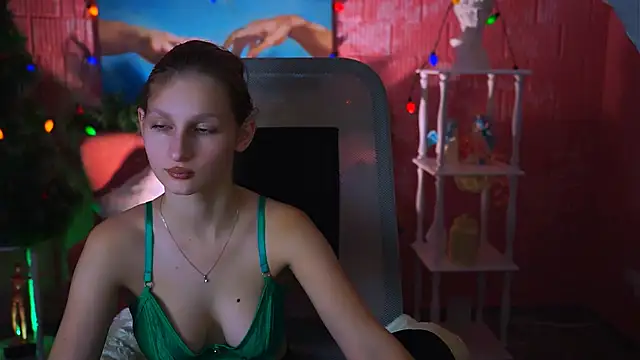 EllaHorton online show from 4, 1, 2025