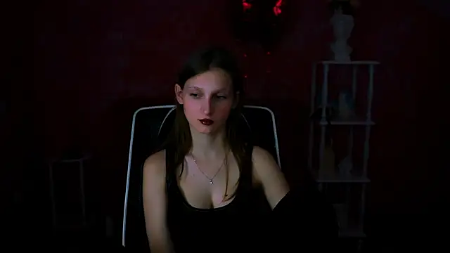 EllaHorton online show from 9, 3, 2025