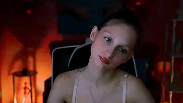 EllaHorton online show from 22, 3, 2025