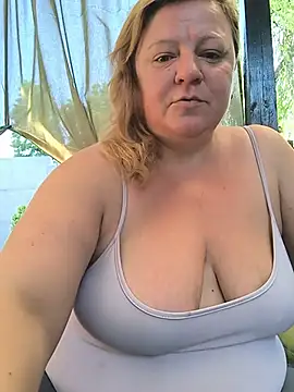 Snapshot of jusichka chatting on 3, 7, 2026 jusichka online show from 3, 7, 2026