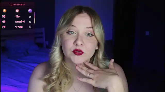 Snapshot of sensual_girrrl chatting on 9, 7, 2026 sensual girrrl online show from 9, 7, 2026