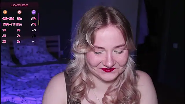 Snapshot of sensual_girrrl chatting on 27, 7, 2026 sensual girrrl online show from 27, 7, 2026