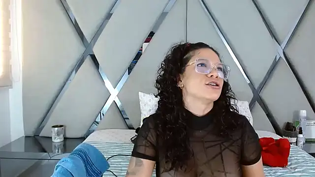 paula daniela1 online show from 18, 2, 2026