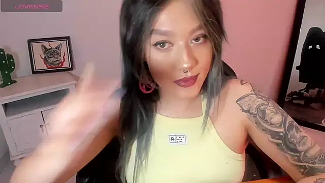 kat apple online show from 24, 10, 2025