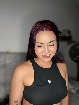 Snapshot of Zarah_Blare chatting on 15, 1, 2025 Zarah Blare online show from 15, 1, 2025