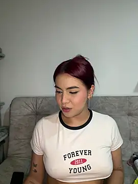 Snapshot of Zarah_Blare chatting on 4, 2, 2025 Zarah Blare online show from 4, 2, 2025