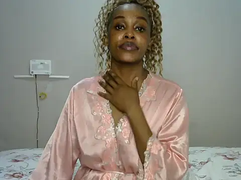 Snapshot of Cariepink chatting on 4, 10, 2025 Cariepink online show from 4, 10, 2025