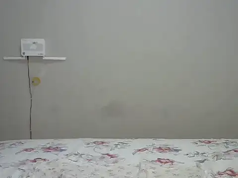 Snapshot of Cariepink chatting on 25, 10, 2025 Cariepink online show from 25, 10, 2025