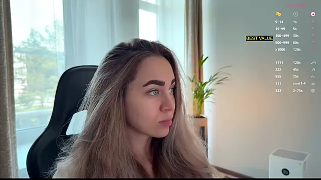 Snapshot of hotexclusive_ chatting on 3, 10, 2025 hotexclusive online show from 3, 10, 2025