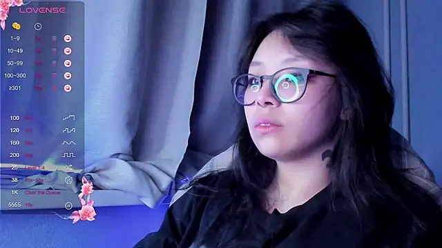 Snapshot of maydaykimmy chatting on 6, 12, 2024 maydaykimmy online show from 6, 12, 2024