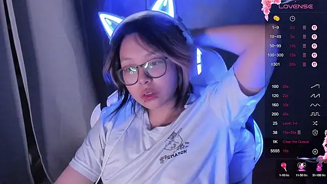 Snapshot of maydaykimmy chatting on 1, 10, 2025 maydaykimmy online show from 1, 10, 2025