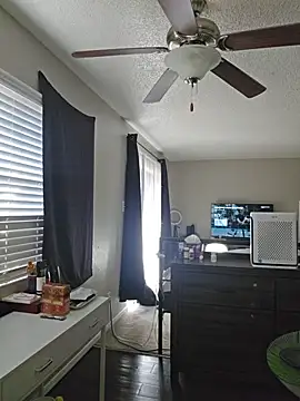 honeeyyy pot online show from 9, 2, 2026