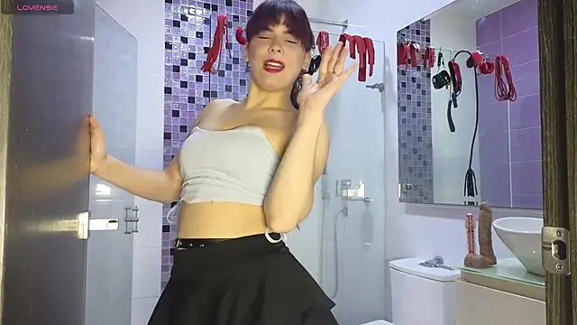 xalicesfantasyx online show from 13, 9, 2025