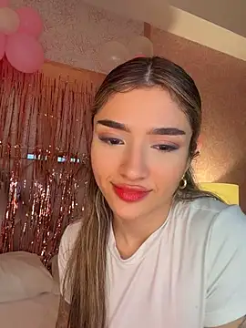 Snapshot of Arianavillada chatting on 4, 5, 2026 Arianavillada online show from 4, 5, 2026