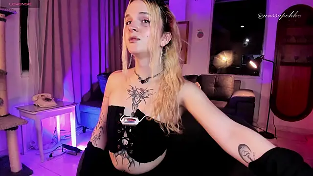 misschloe   online show from 8, 1, 2025