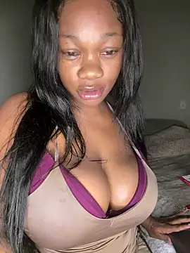 Snapshot of CharismaaBanx chatting on 10, 4, 2026 CharismaaBanx online show from 10, 4, 2026