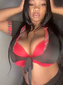 Snapshot of CharismaaBanx chatting on 18, 4, 2026 CharismaaBanx online show from 18, 4, 2026
