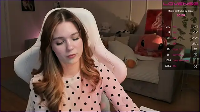 Frau Lina online show from 3, 12, 2025