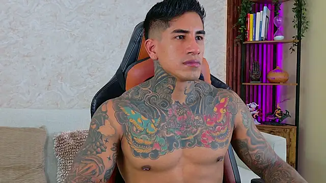 Snapshot of AdanReilly chatting on 18, 1, 2026 AdanReilly online show from 18, 1, 2026