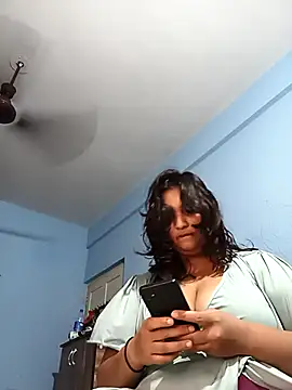 HottyOlly online show from 6, 10, 2025