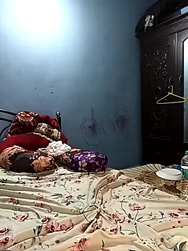 HottyOlly online show from 1, 11, 2025