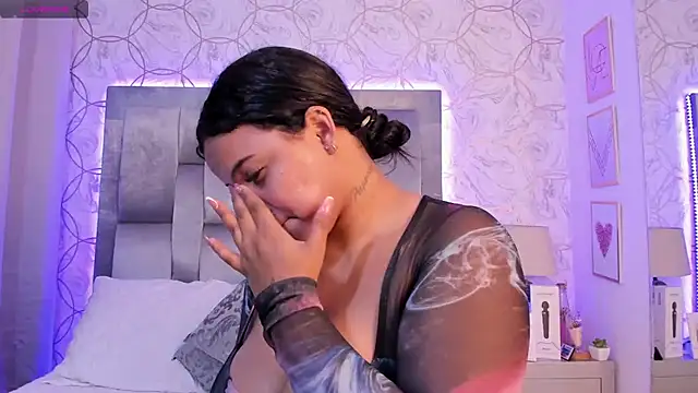 EmmaWeest online show from 12, 12, 2024